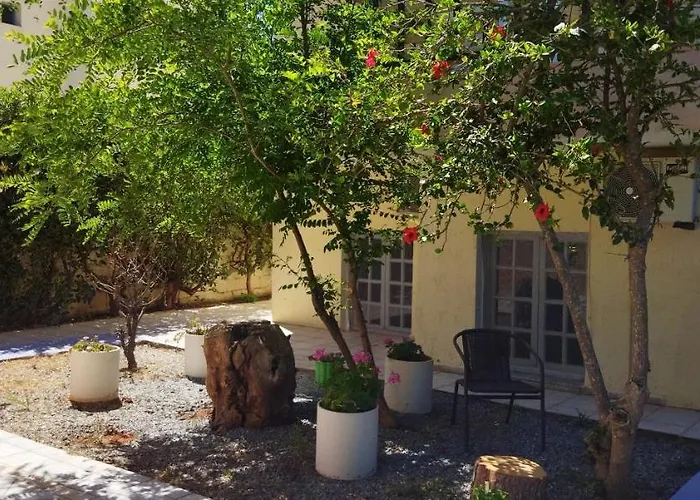Cleo Rooms 250M From The Beach Malia 
