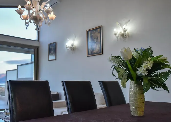 Hersonissos (Crete) Villas with private pool