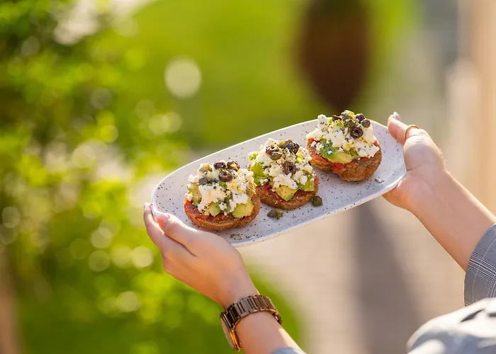 Chania (Crete) hotels near Mosque of Kioutsouk Hassan