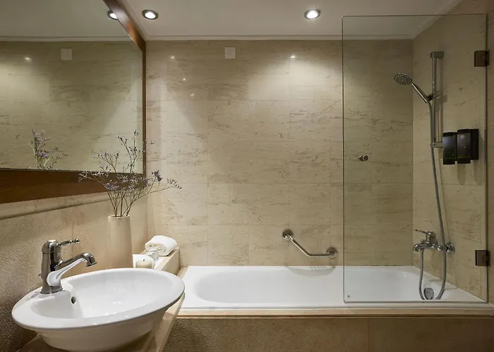 Elounda (Crete) Hotels