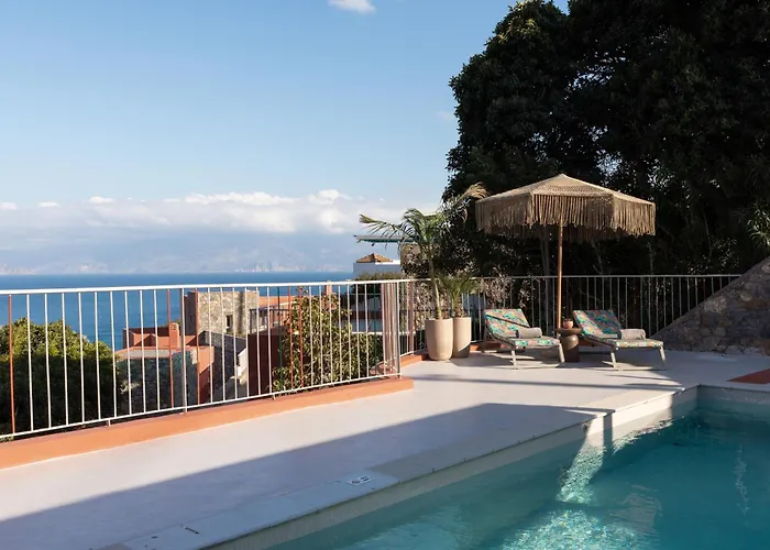 Cabin Rentals in Agios Nikolaos (Crete)