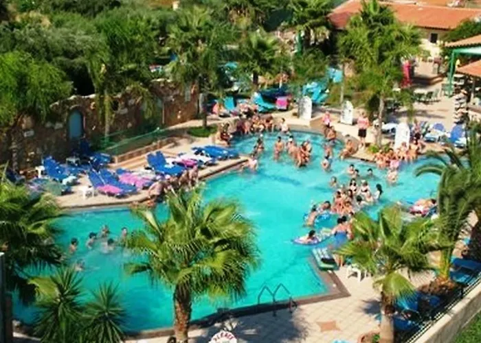 Oasis Apartments Malia 